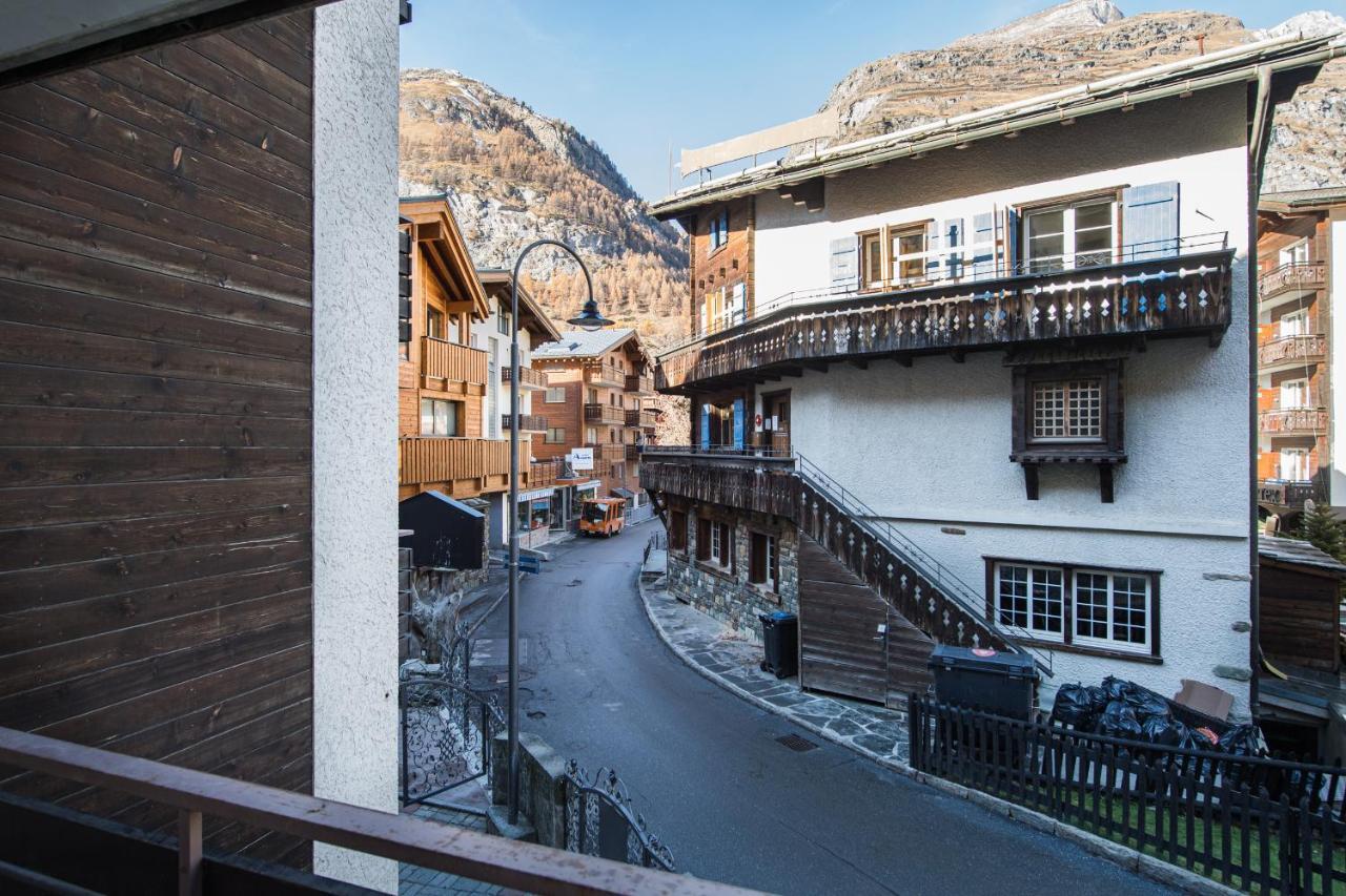 Haus Floralp Apartamento Zermatt Exterior foto