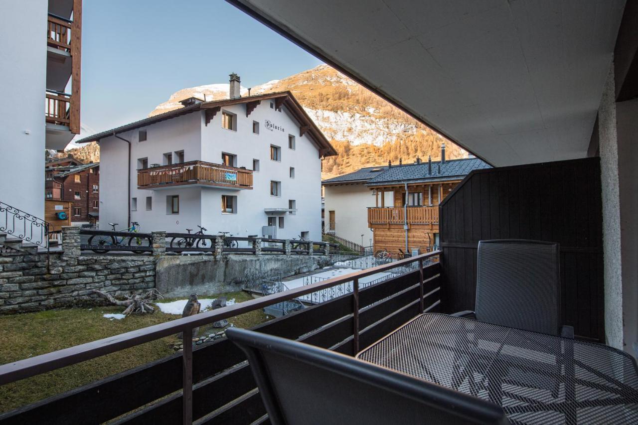 Haus Floralp Apartamento Zermatt Exterior foto