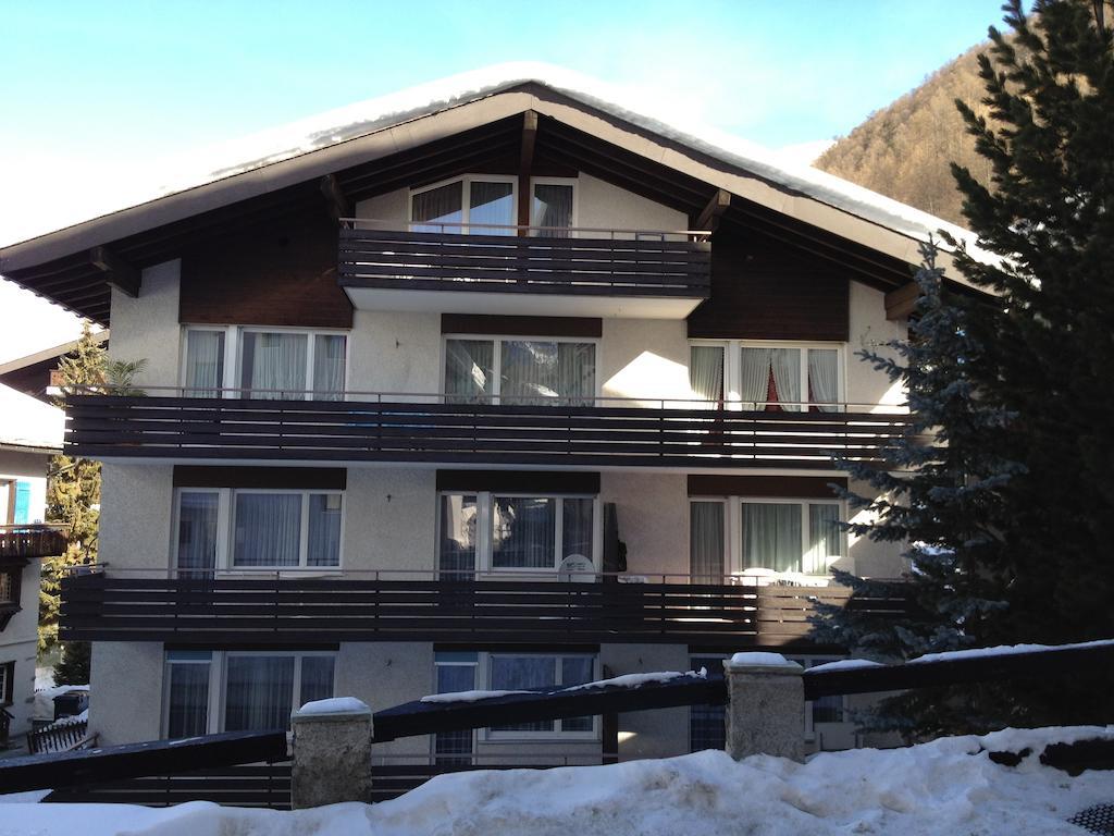 Haus Floralp Apartamento Zermatt Exterior foto